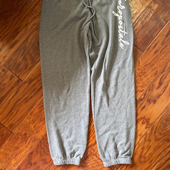 Aeropostale Grey Sweatpants Size Medium - Picture 6 of 6